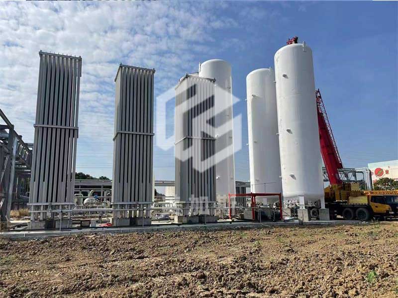 气化器-江苏新建空分项目-9000方气化器3台.jpg